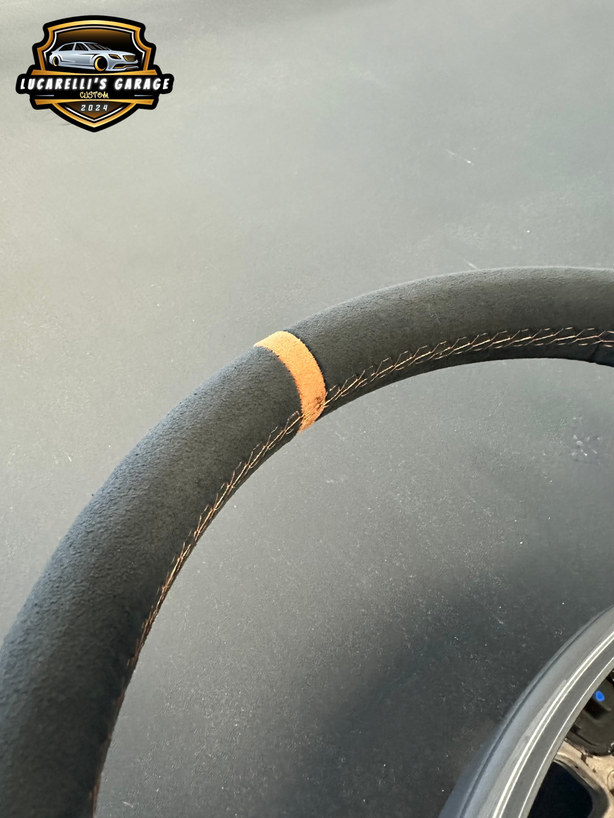 Volante Cupra con pulsanti